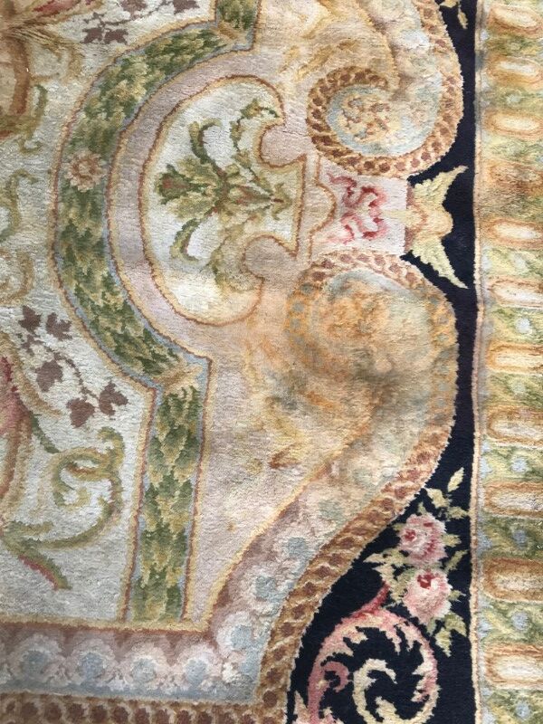 Old carpet 300 x 408 cm