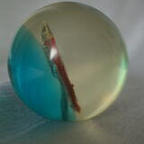 Sulfure boule résine inclusion hippocampe corail vintage