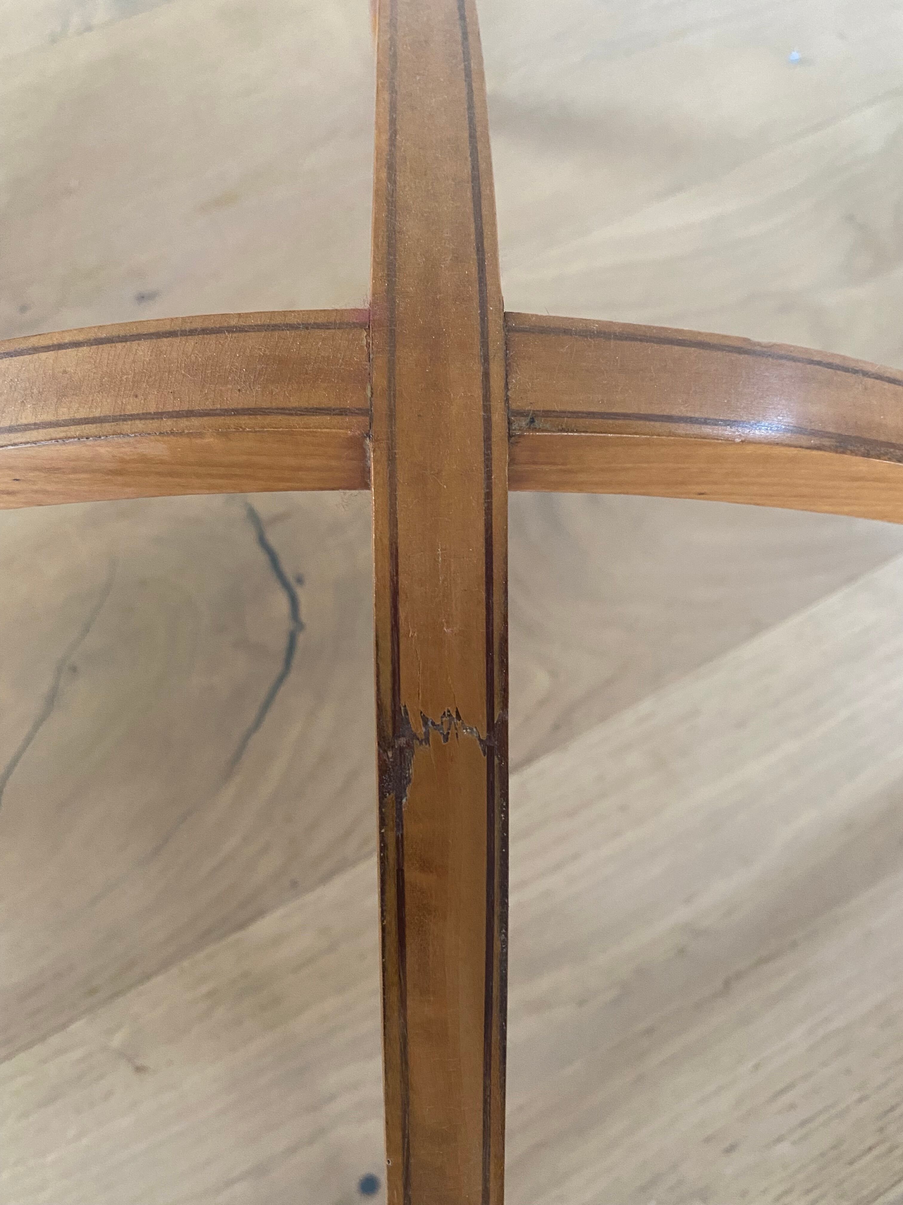 Art Nouveau Rosewood pedestal table