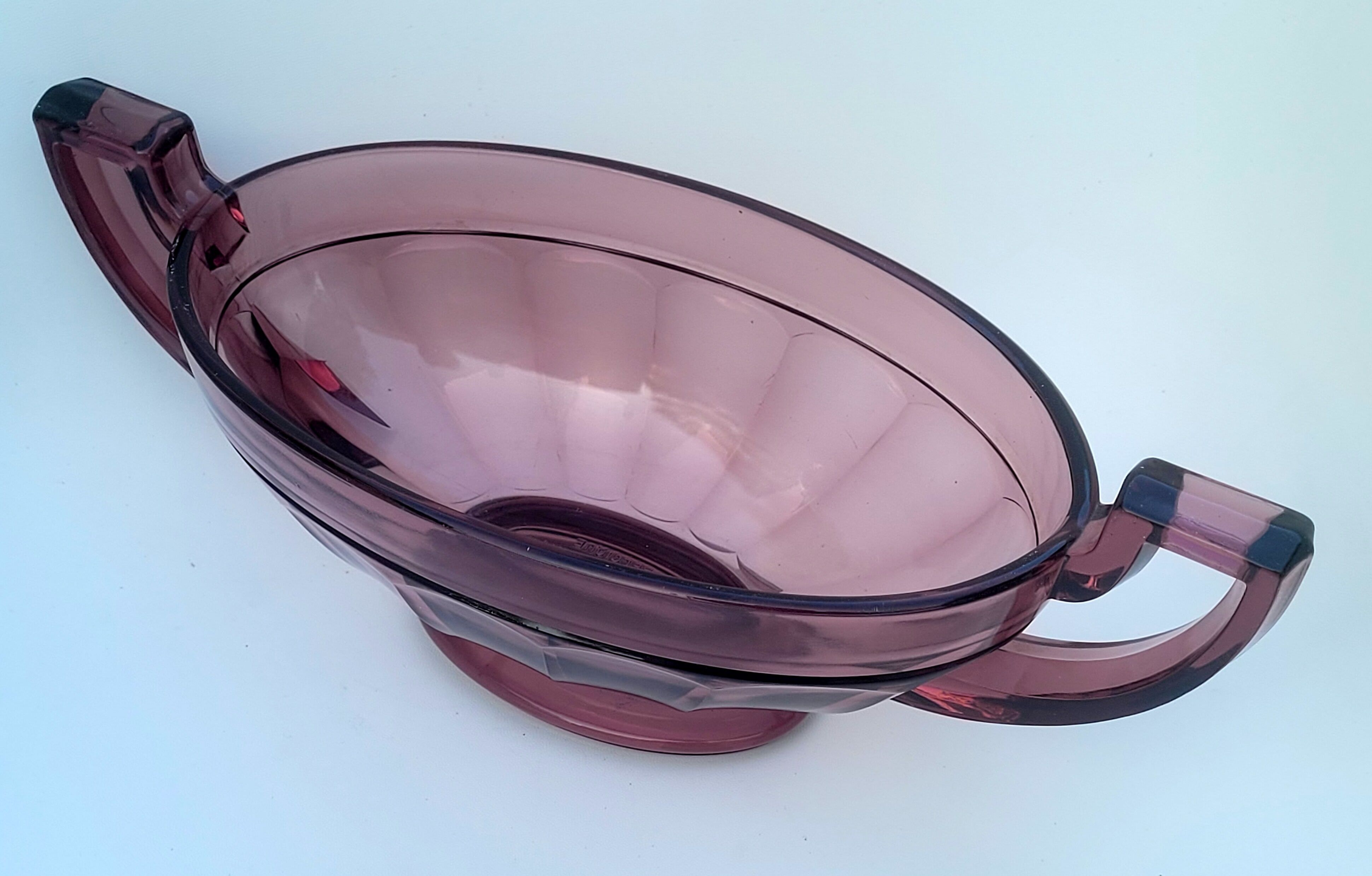 Noémie art deco glass coupe Val Saint Lambert 1935, purple color