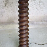 Press screw floor lamp