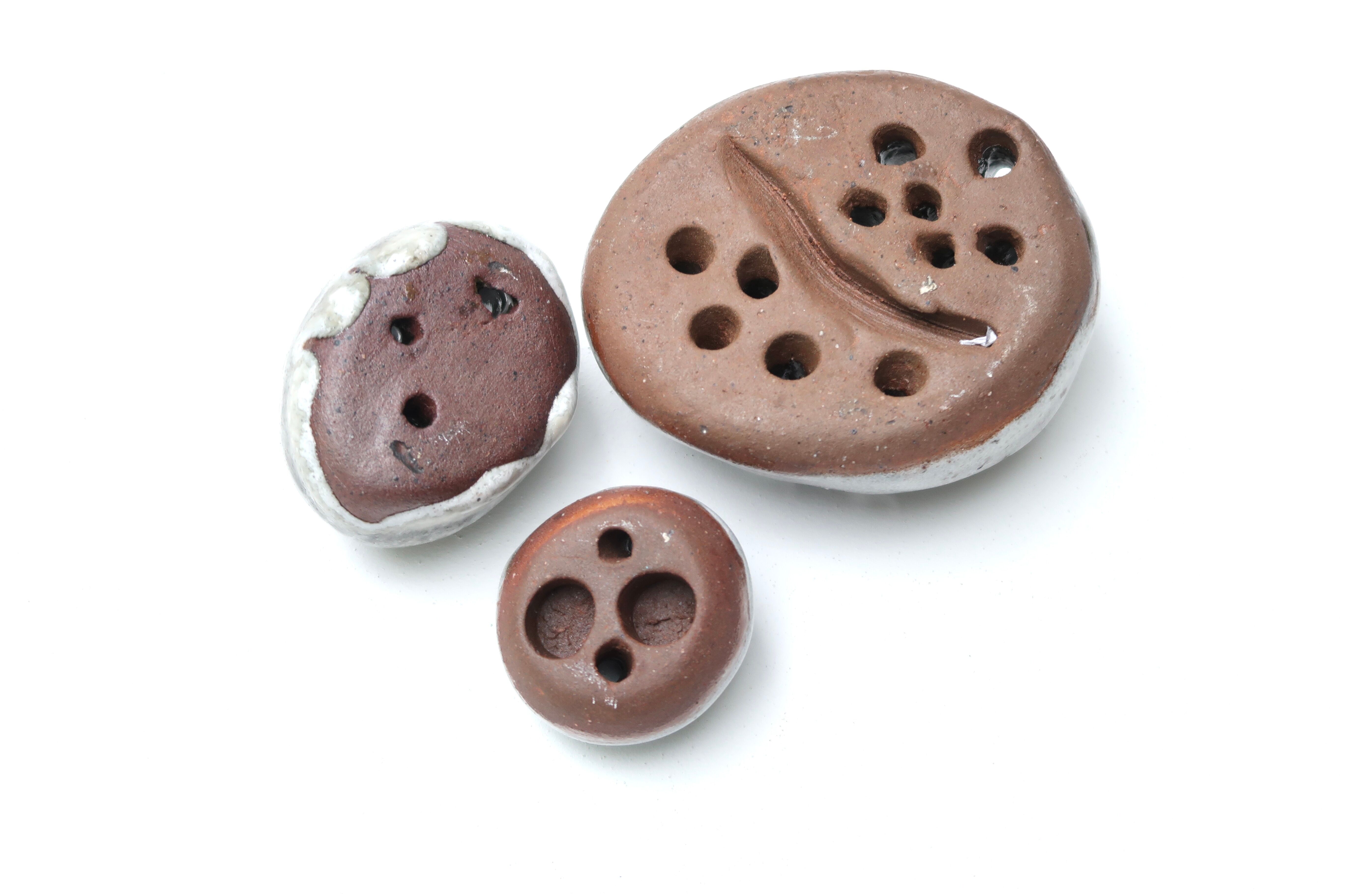 Set de 3 pique fleurs en grès de Jeanne et Norbert Pierlot