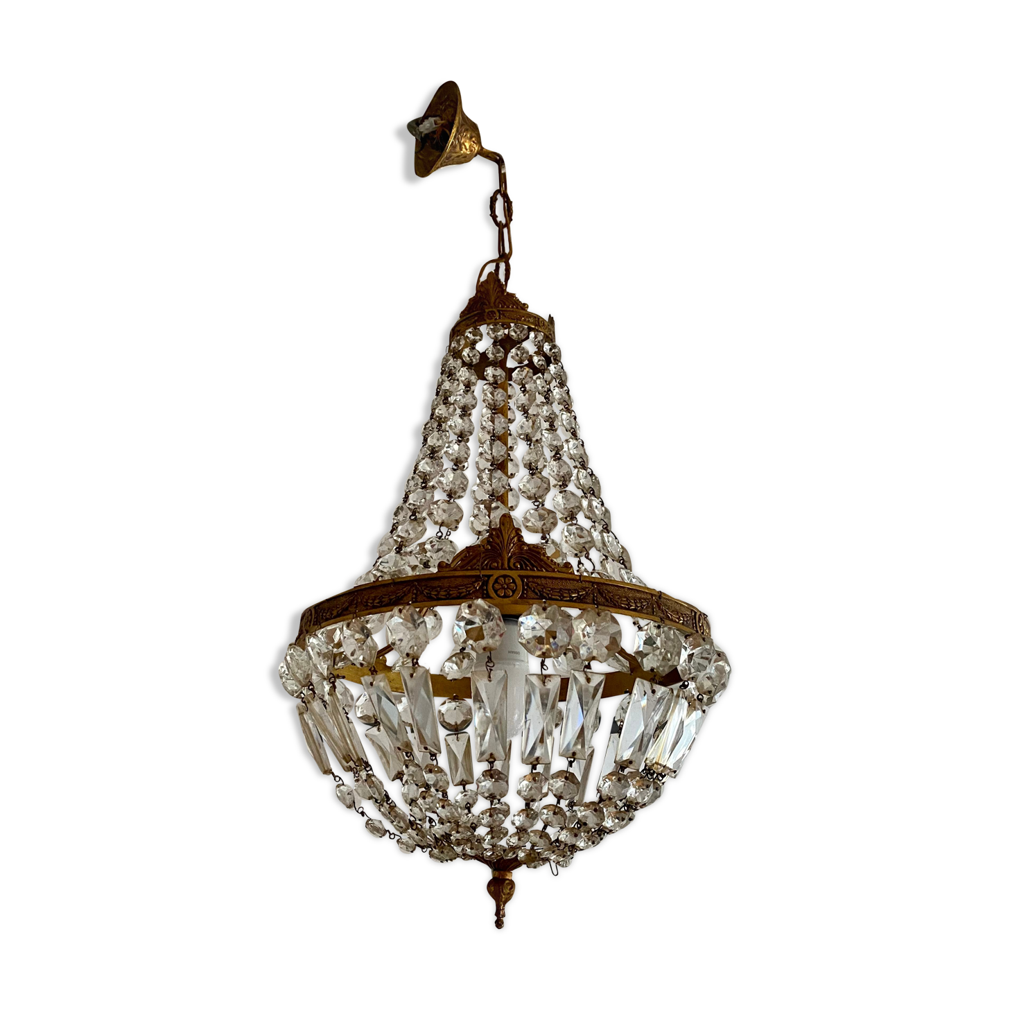 Hot air balloon chandelier with tassels