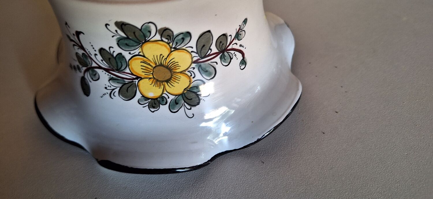 Italian earthenware vase