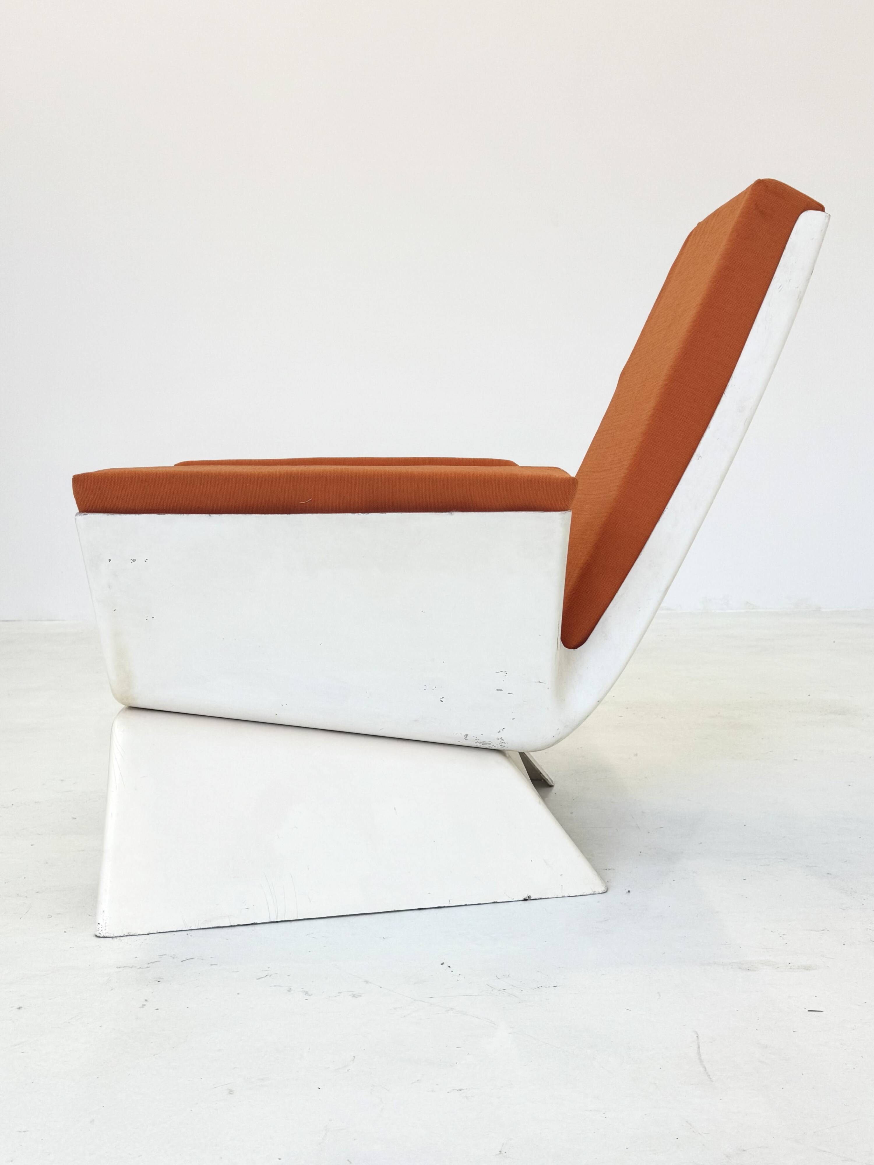Fauteuil vintage orange Space Age très unique