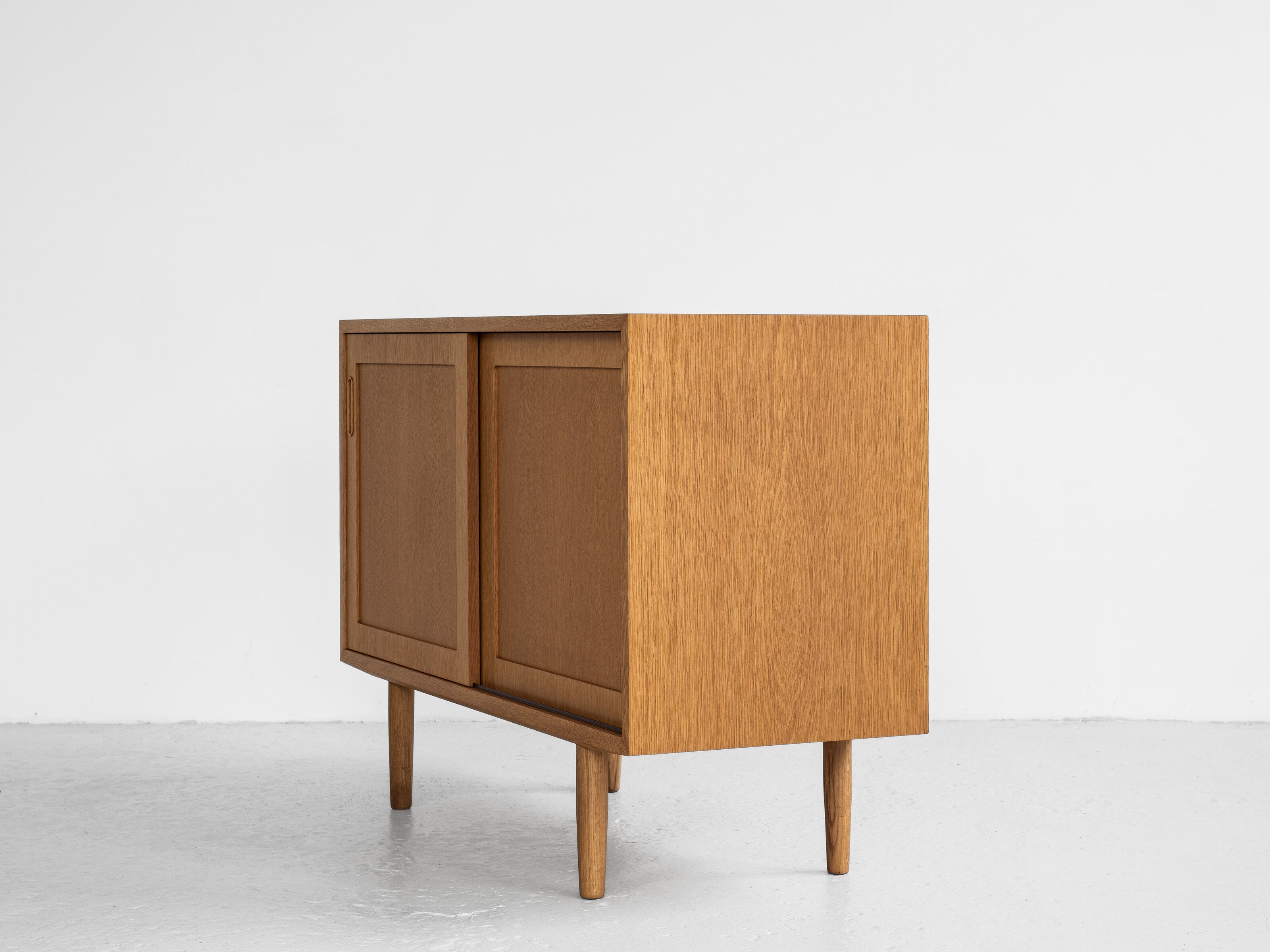 Danish sideboard in oak by Hundevad & Co 1960s