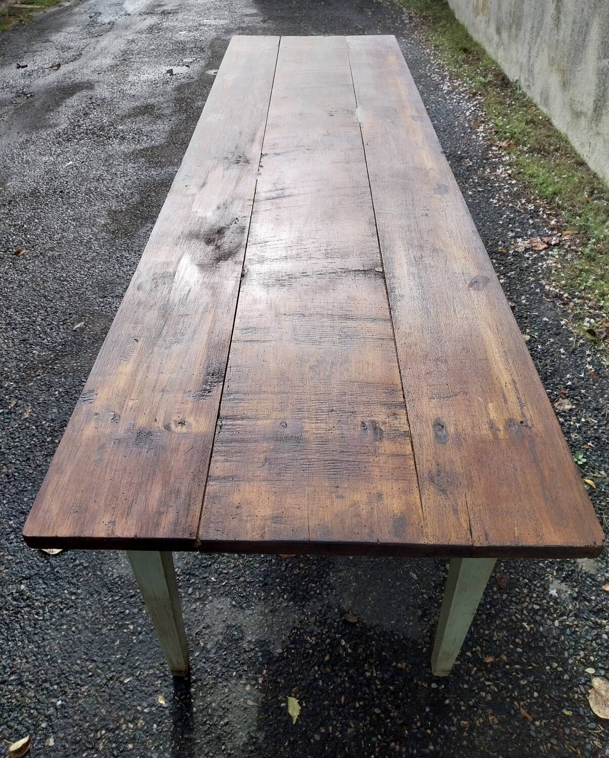Farm table