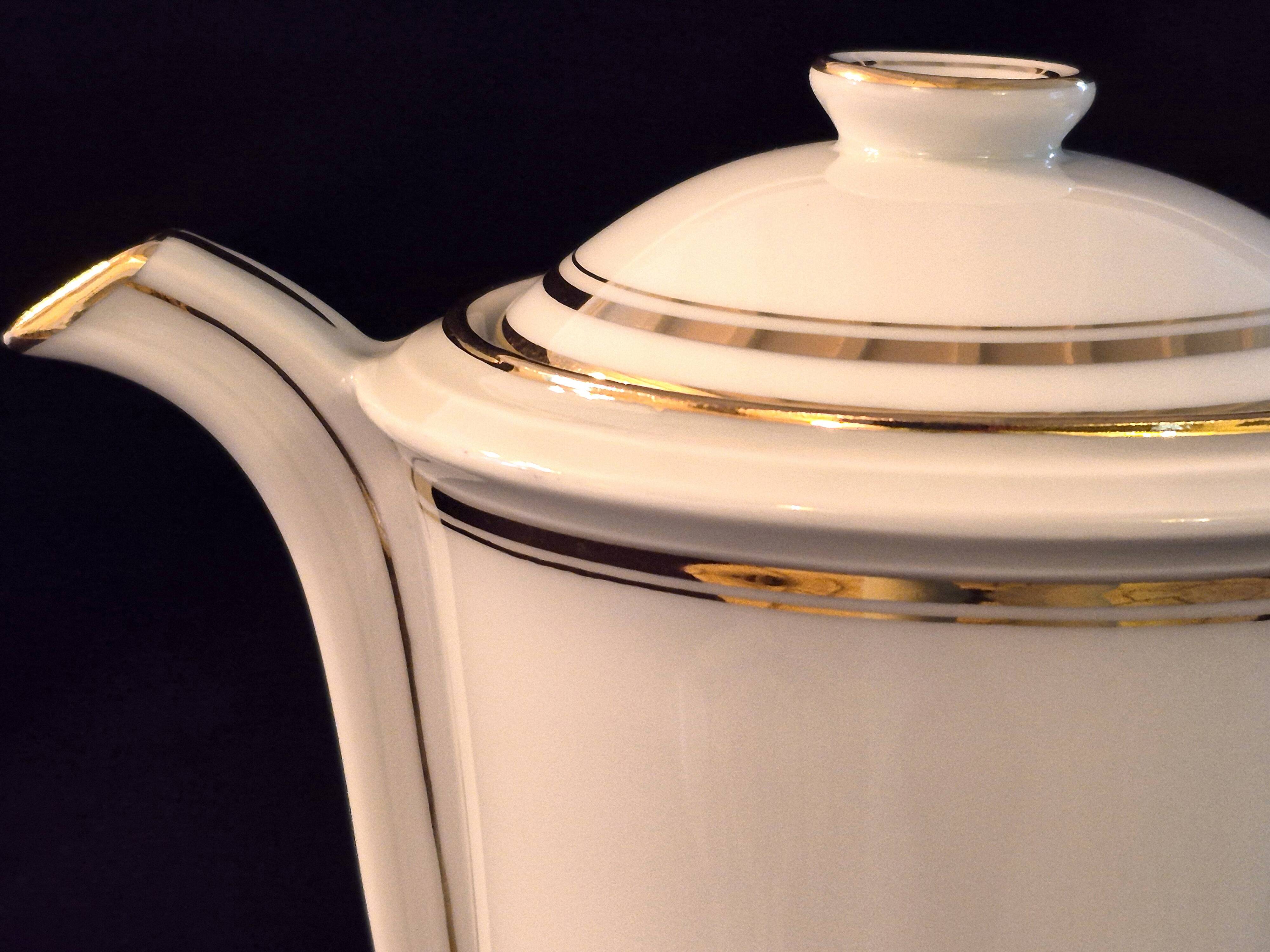 Teapot coffee pot jug Limoges Charles Ahrenfeldt A480