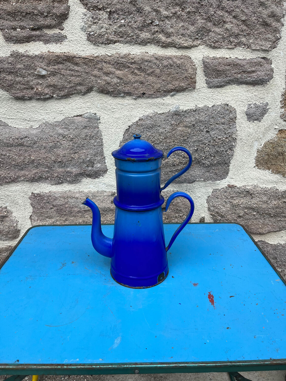 Enamelled coffee maker