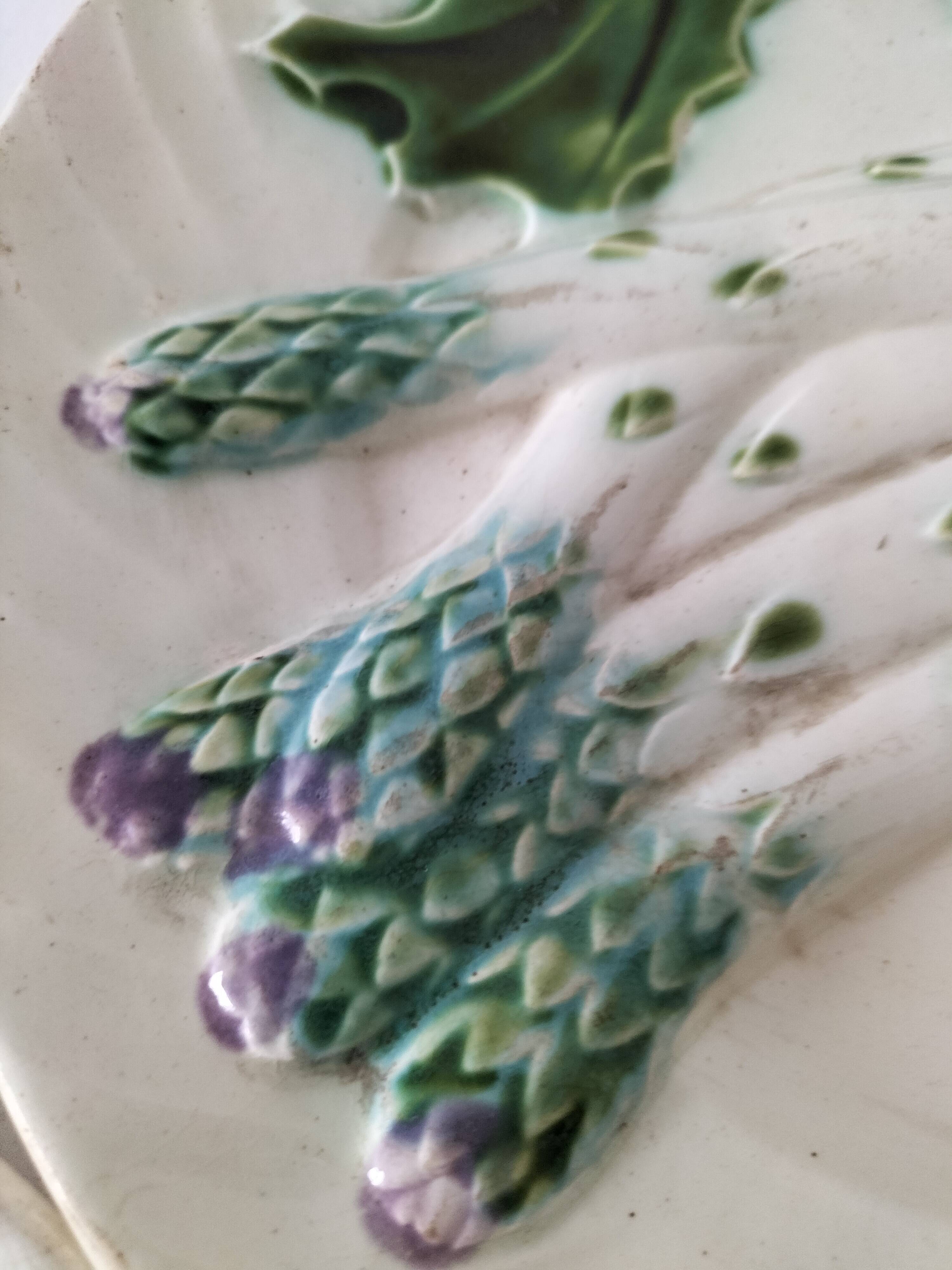 Assiettes barbotine Salins – décor asperges & artichaut