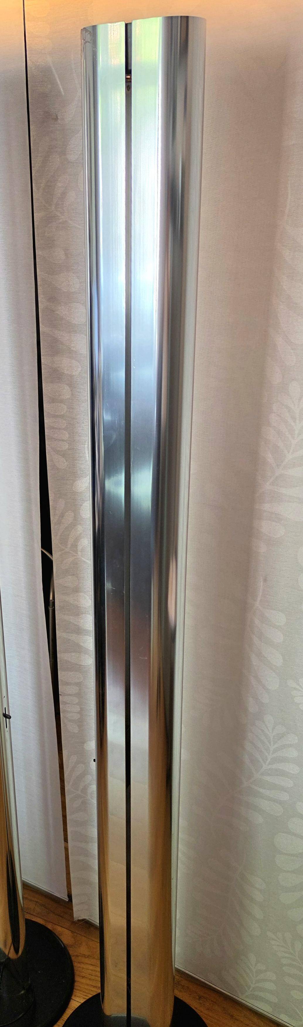 Megaron Stehleuchte Premium-Leuchtenhersteller Artemide