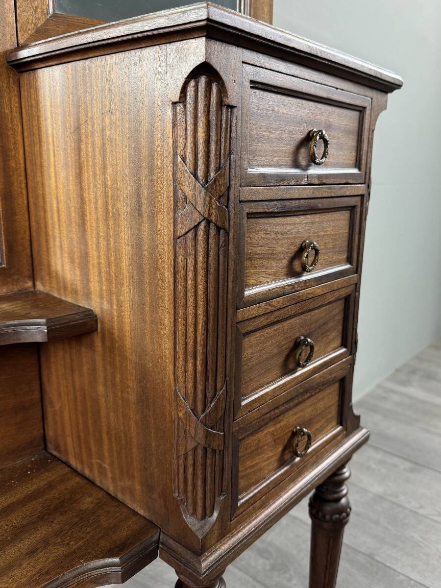 Coiffeuse avec miroir triptyque de style Louis XVI, XXe siècle