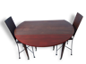 Table ronde en bois et ses deux chaises