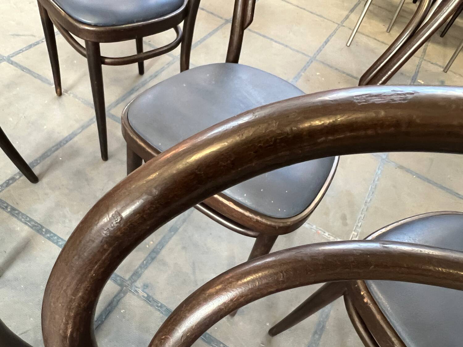 Suite de 6 chaises Thonet 214