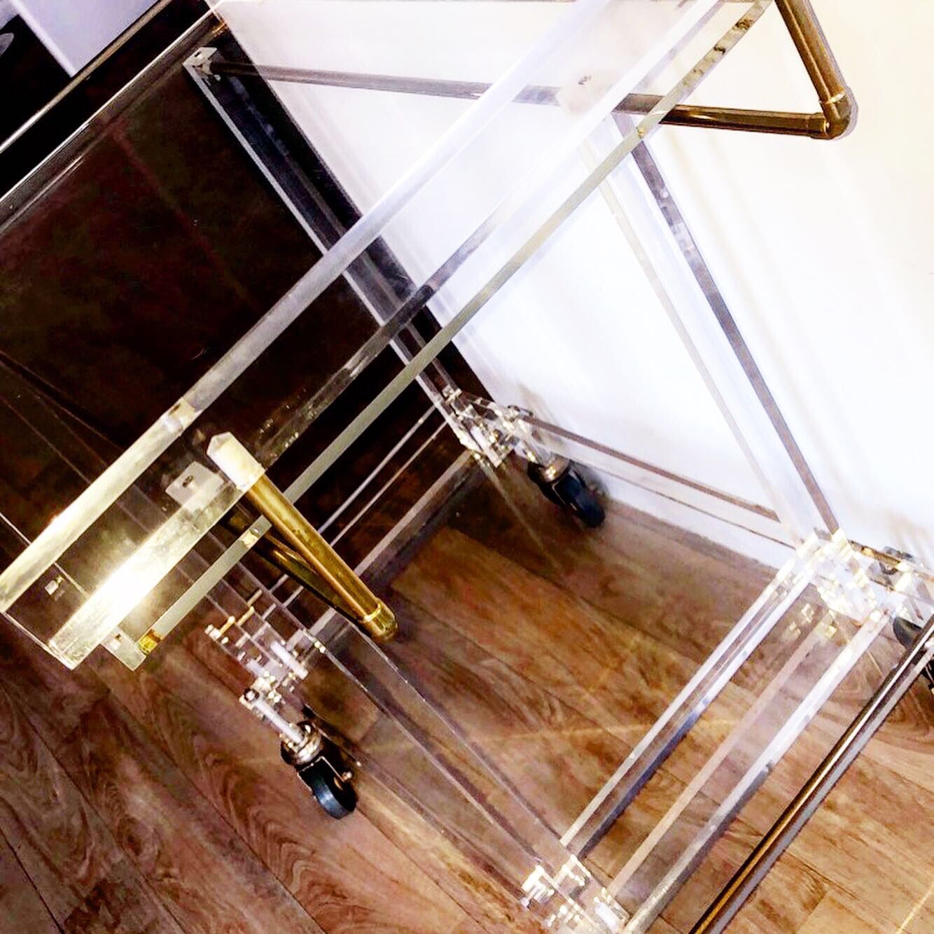 Desserte bar rolling brass Plexiglas