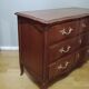 Commode arbalète trois tiroirs en merisier