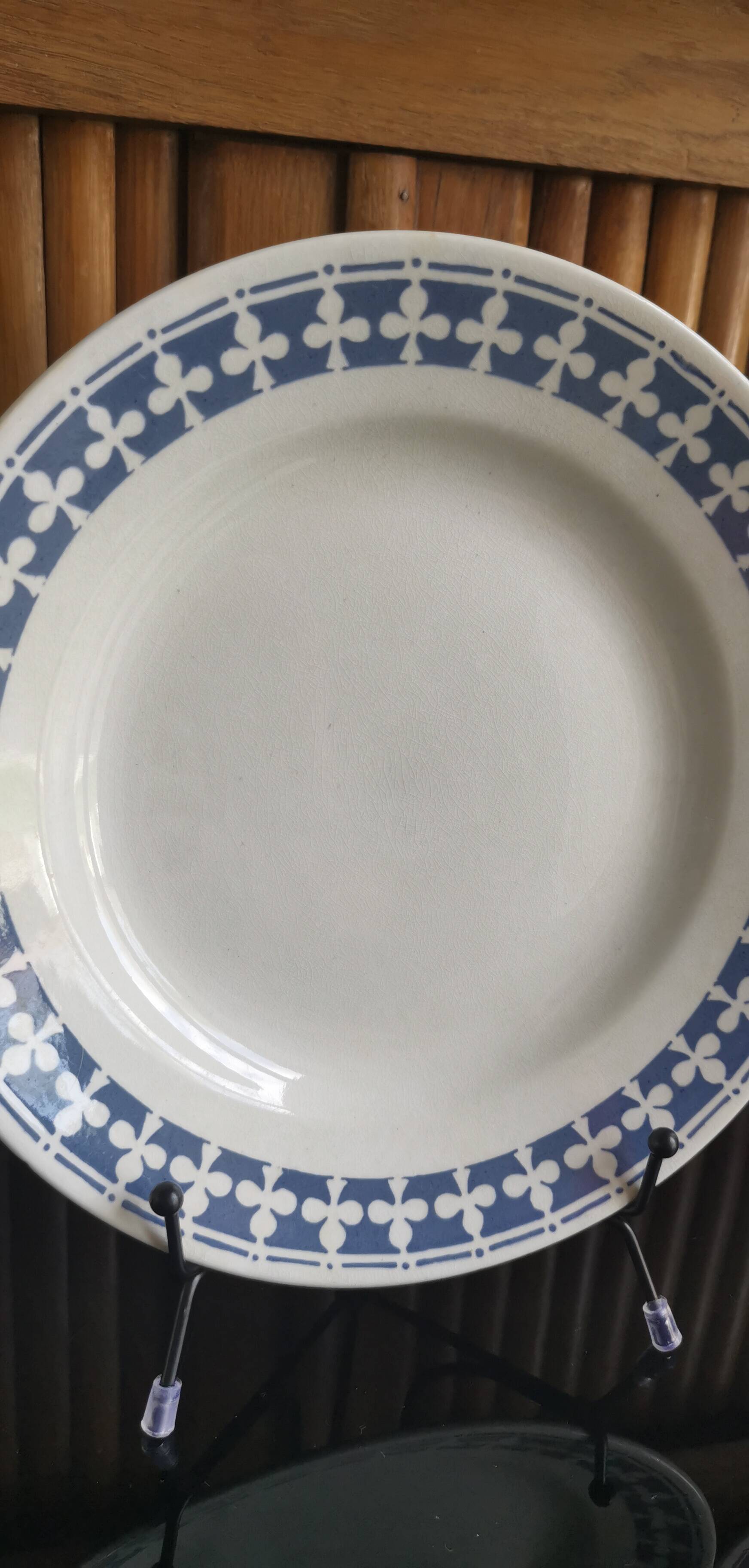 4 Terre de Fer Saint Amand et Hamage plates “Chicorée Williot” model