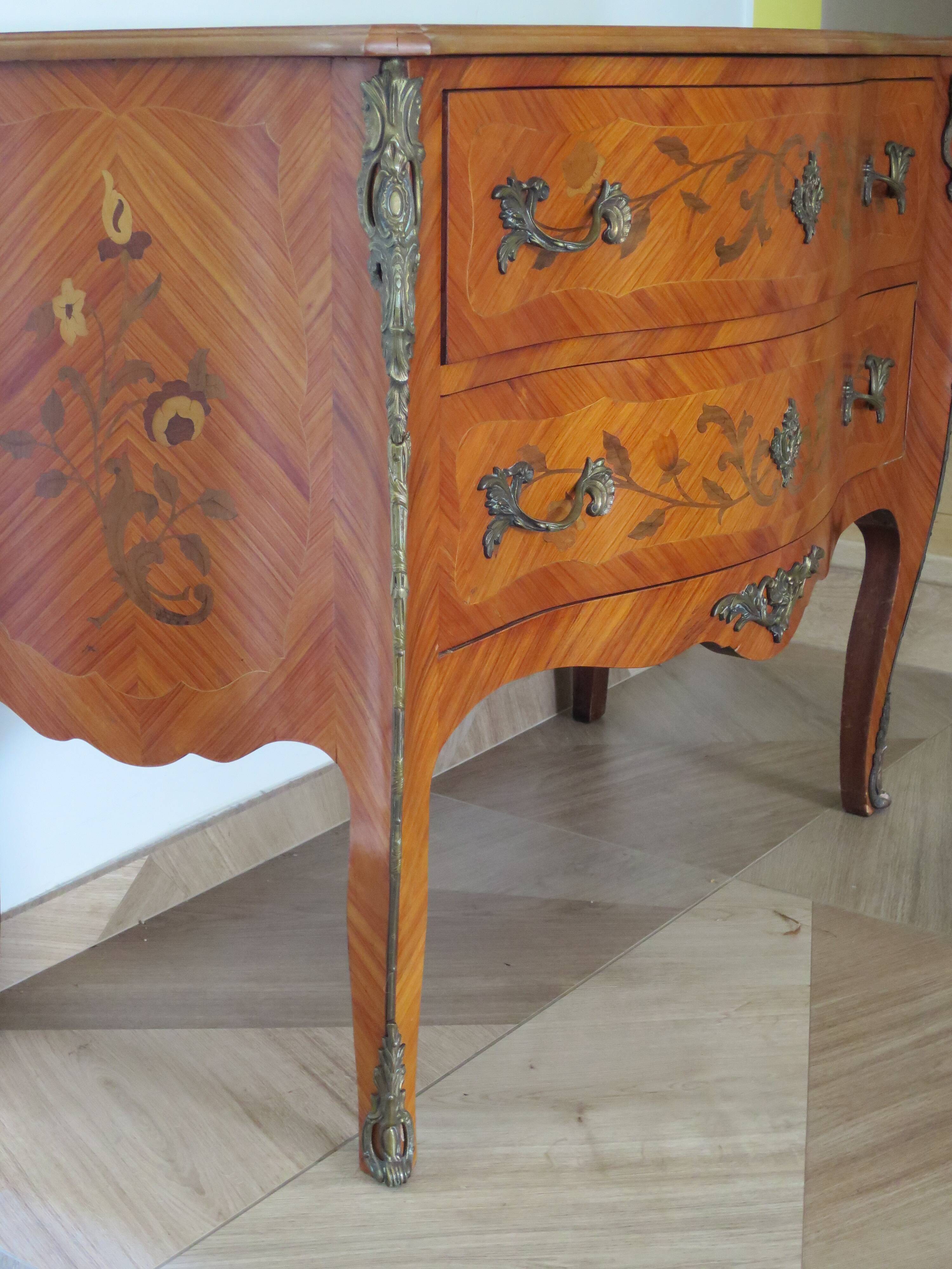 Louis XV commode - 2 drawers - floral marquetry - bronze ornament - 1950