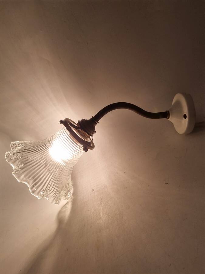 Holophane style wall light