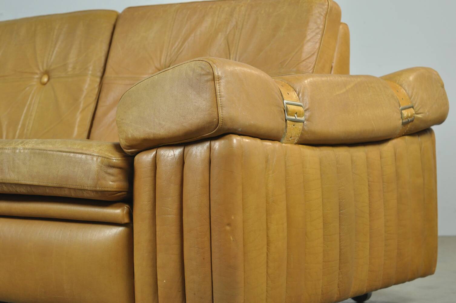 Danish vintage leather 2-seater sofa by svend skipper, 1970s