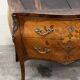 Commode galbée et marquetée style Louis XV