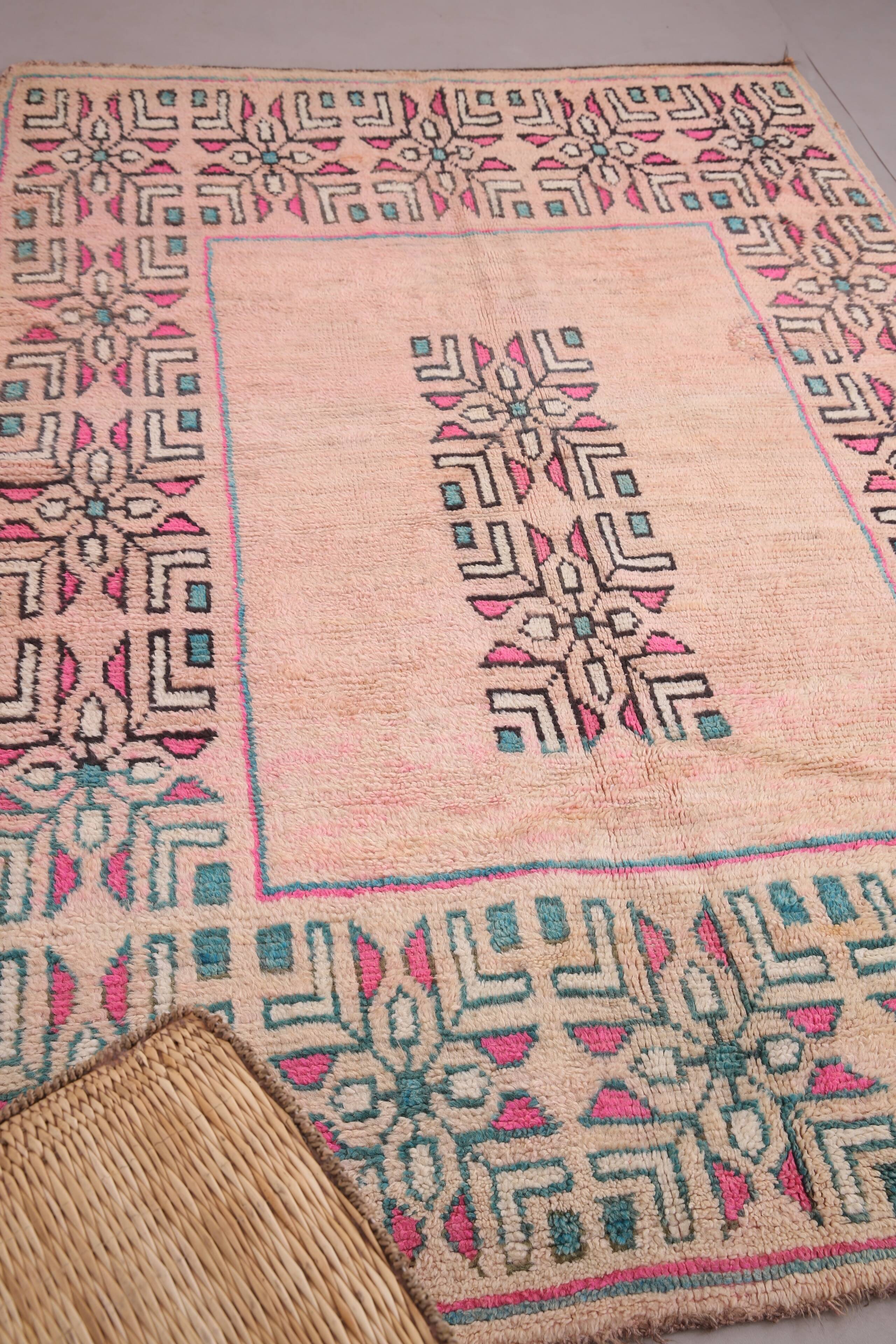 Pink Vintage Moroccan Rug 176 x 259 cm - Berber Rug Handmade - Wool Rug