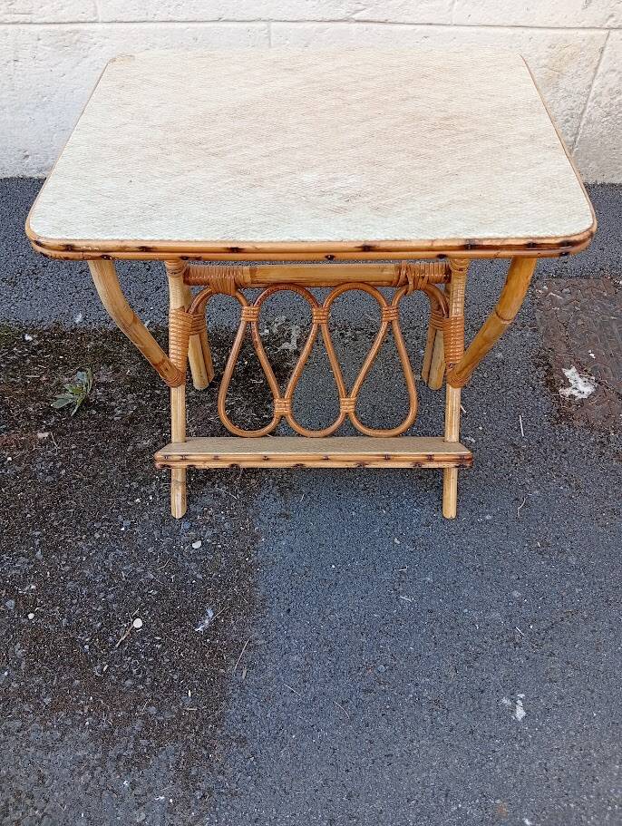 Table d'appoint bambou osier vintage