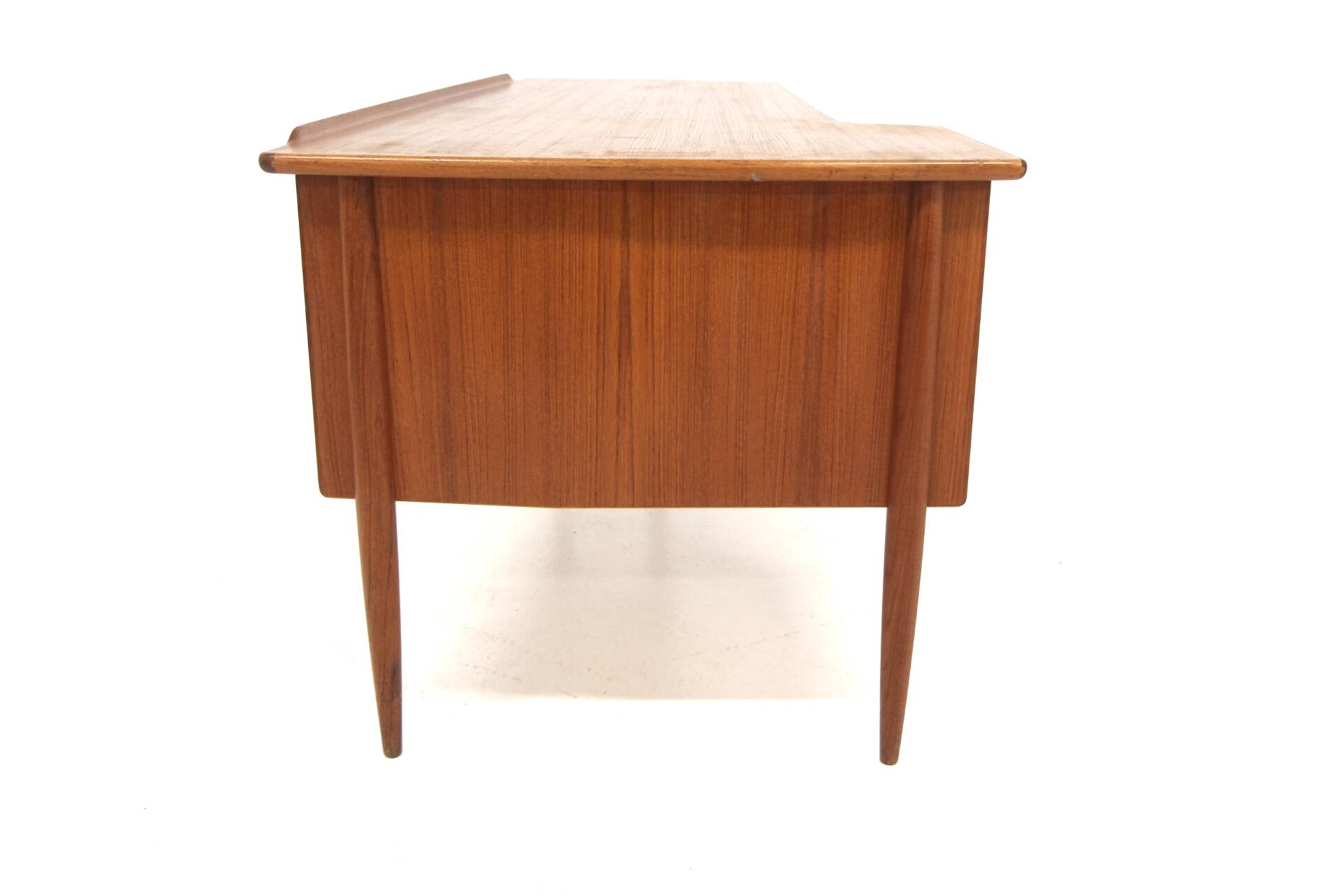 Scandinavian teak desk "A10", Göran Strand, Lelångs Möbelfabrik, Sweden, 1950