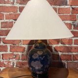 Table lamp with floral pattern