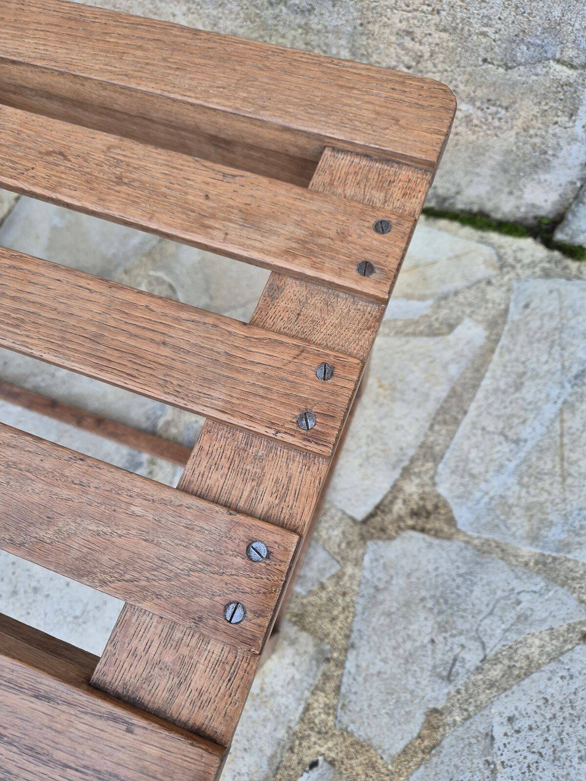 Petit banc ancien