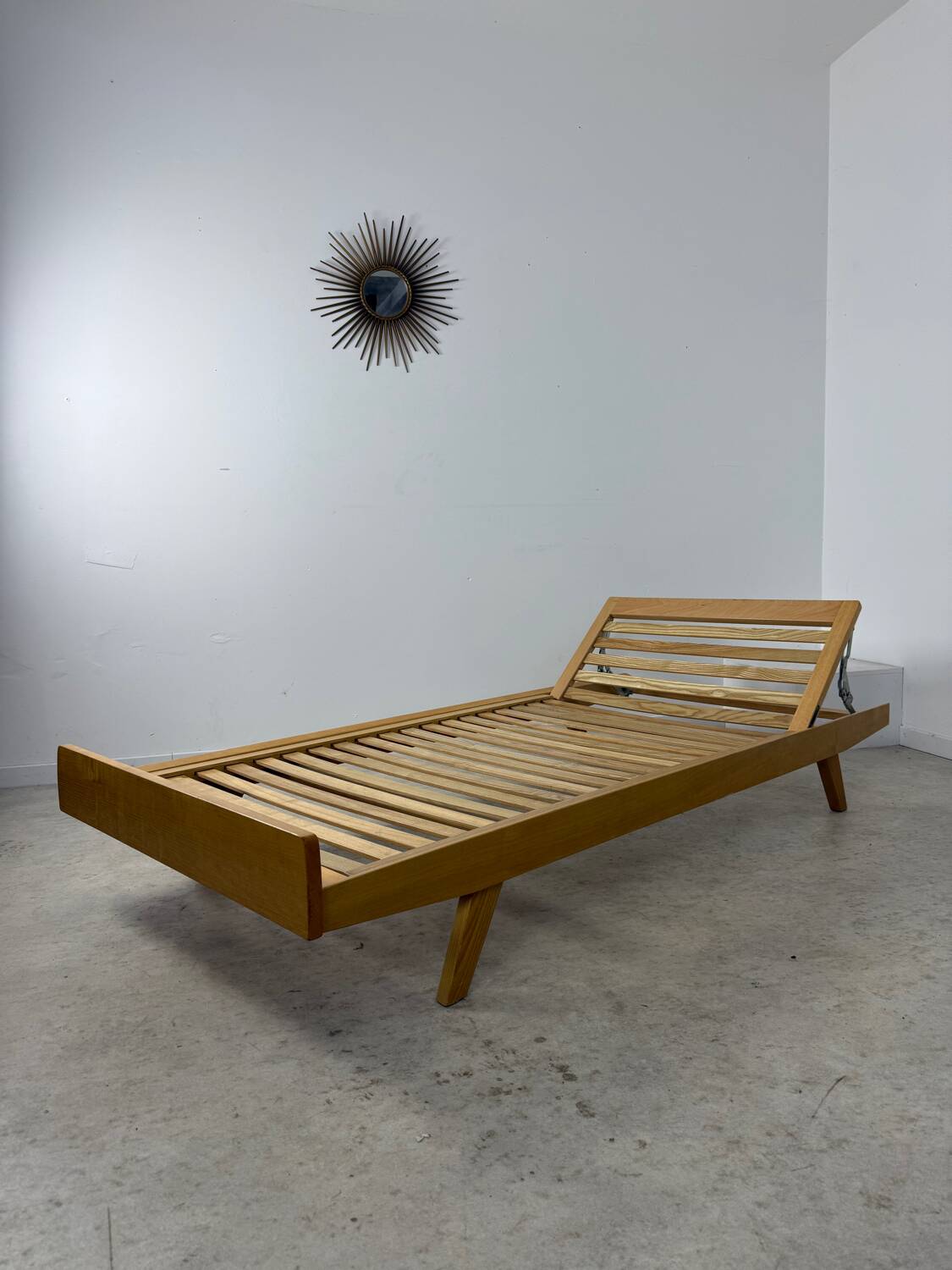 Ancienne banquette Daybed / lit réglable en bois design Holma vintage années 60