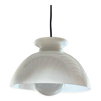 Suspension en opaline