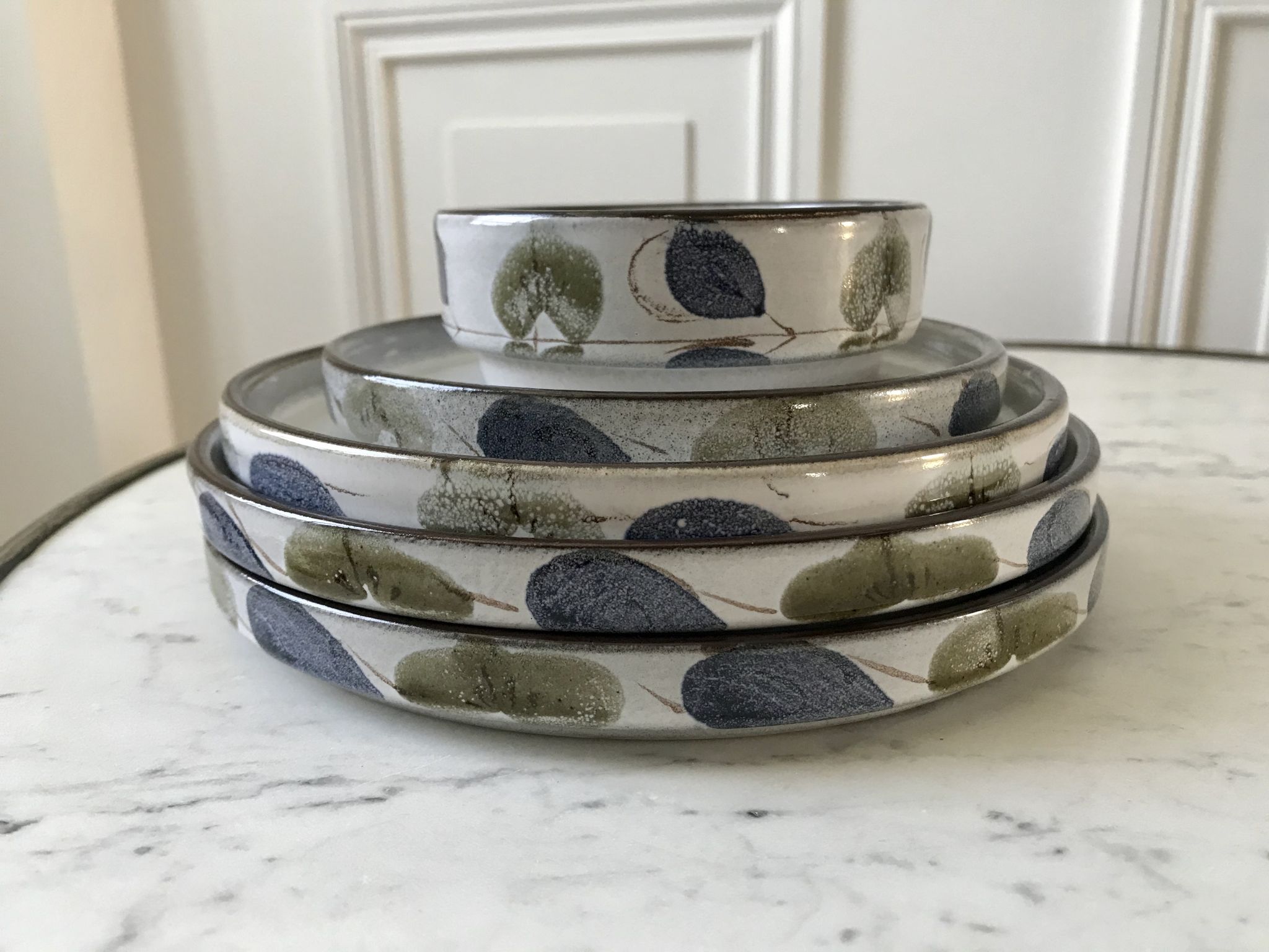 Set of trundle dishes in Niderviller sandstone model "Plum" 70s