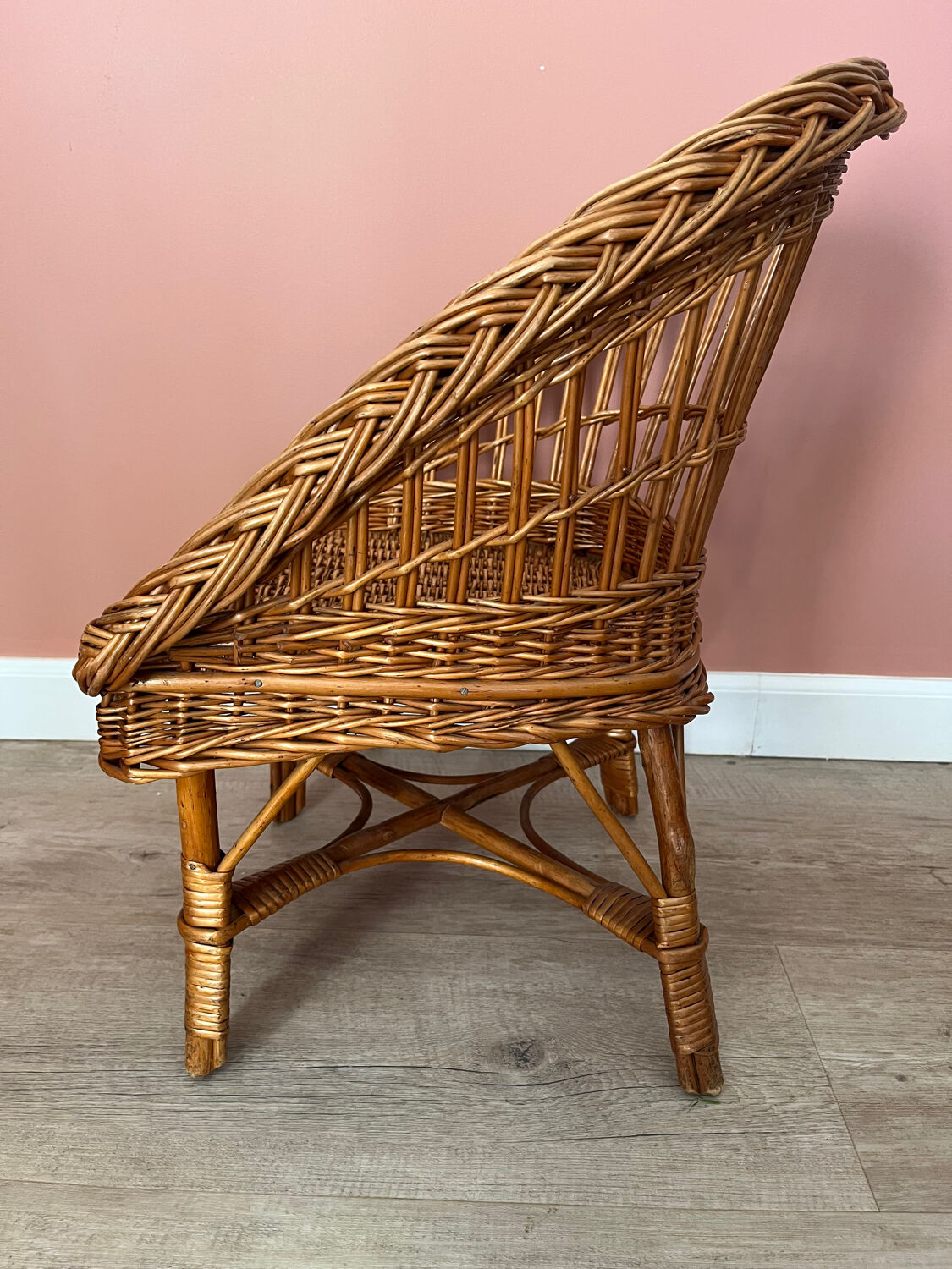 Small wicker children's armchair