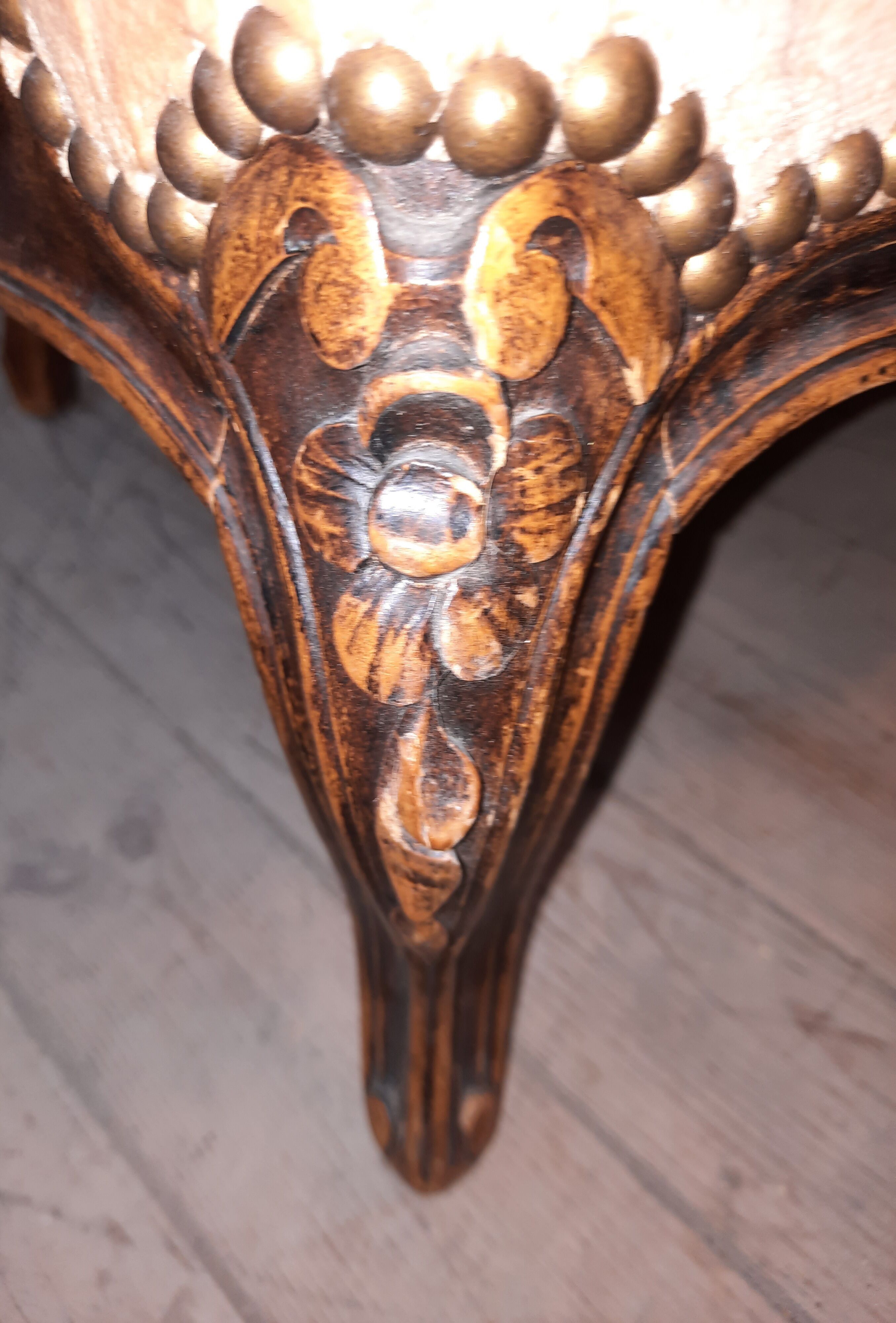 Paire de fauteuils de style Louis XV