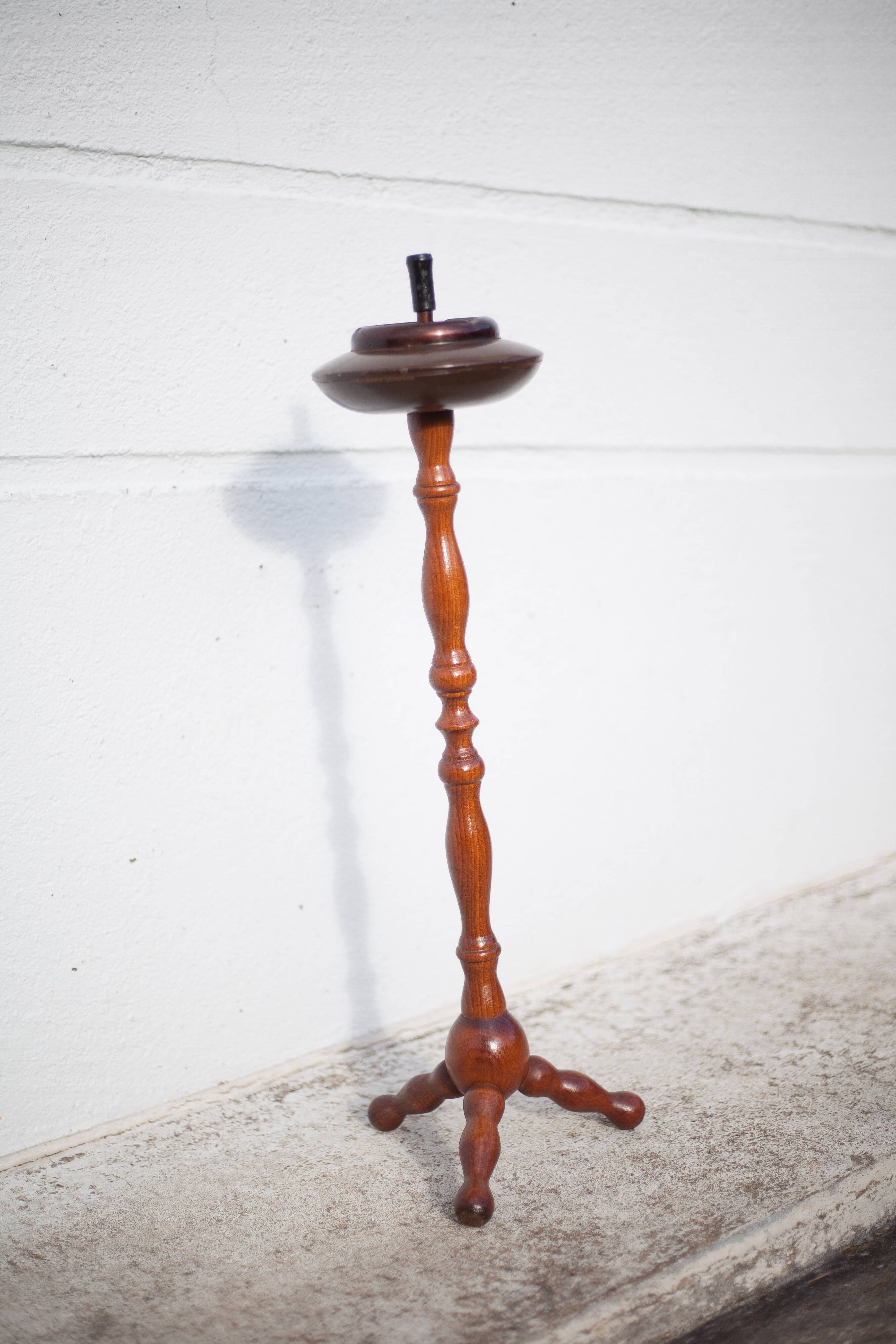 Vintage ashtray, ashtray on tripod wooden foot, push ashtray, tripod ashtray