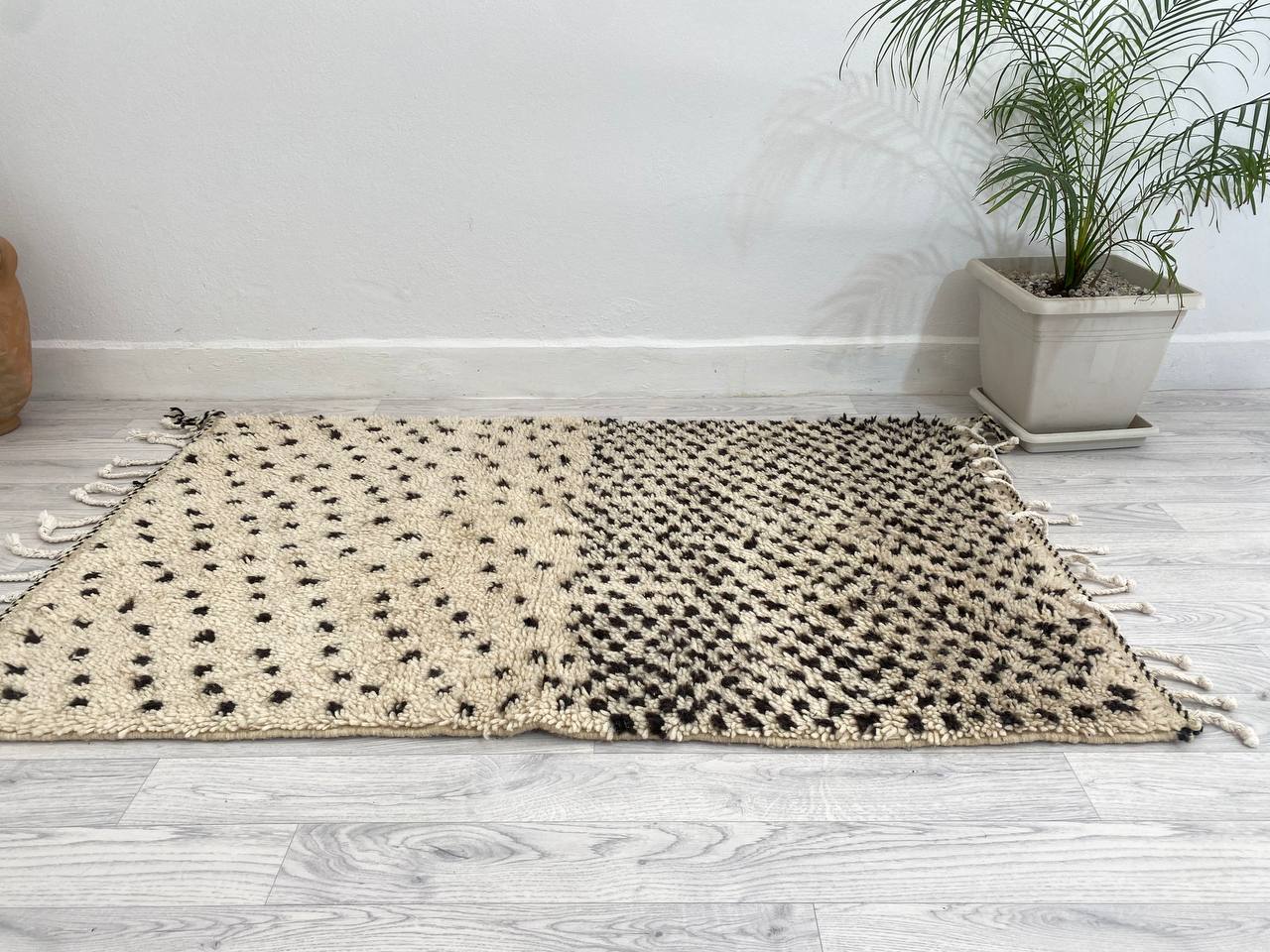 Handcrafted Moroccan Berber carpet 150 x 92 CM
