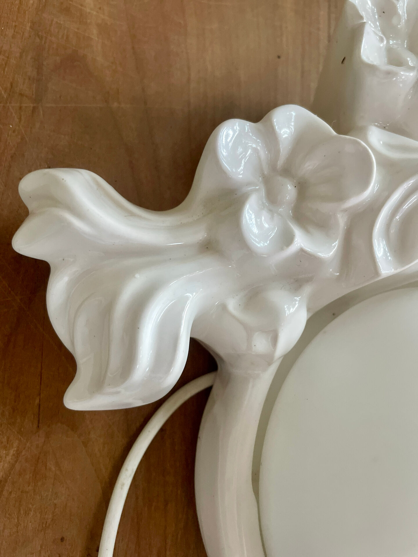 Ceramic wall light