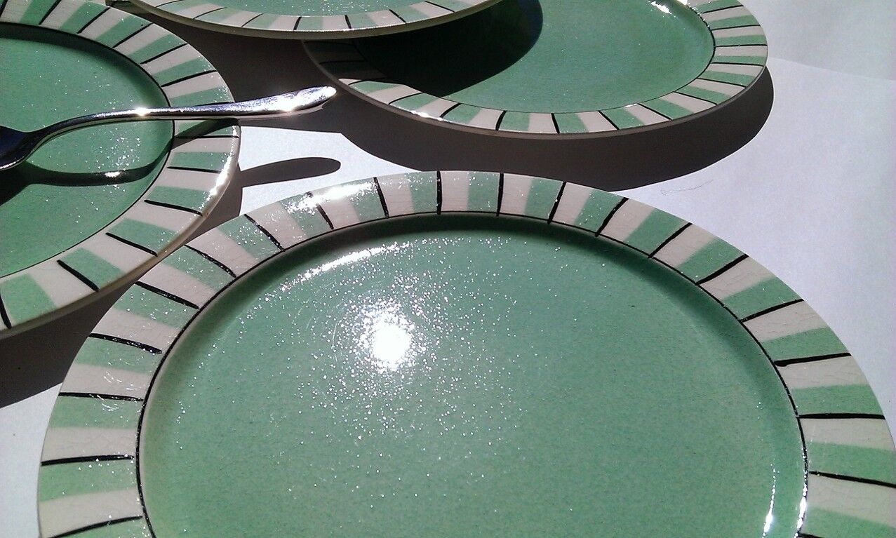 9 green dessert plates
