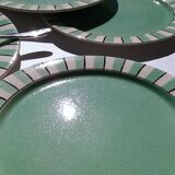 9 green dessert plates