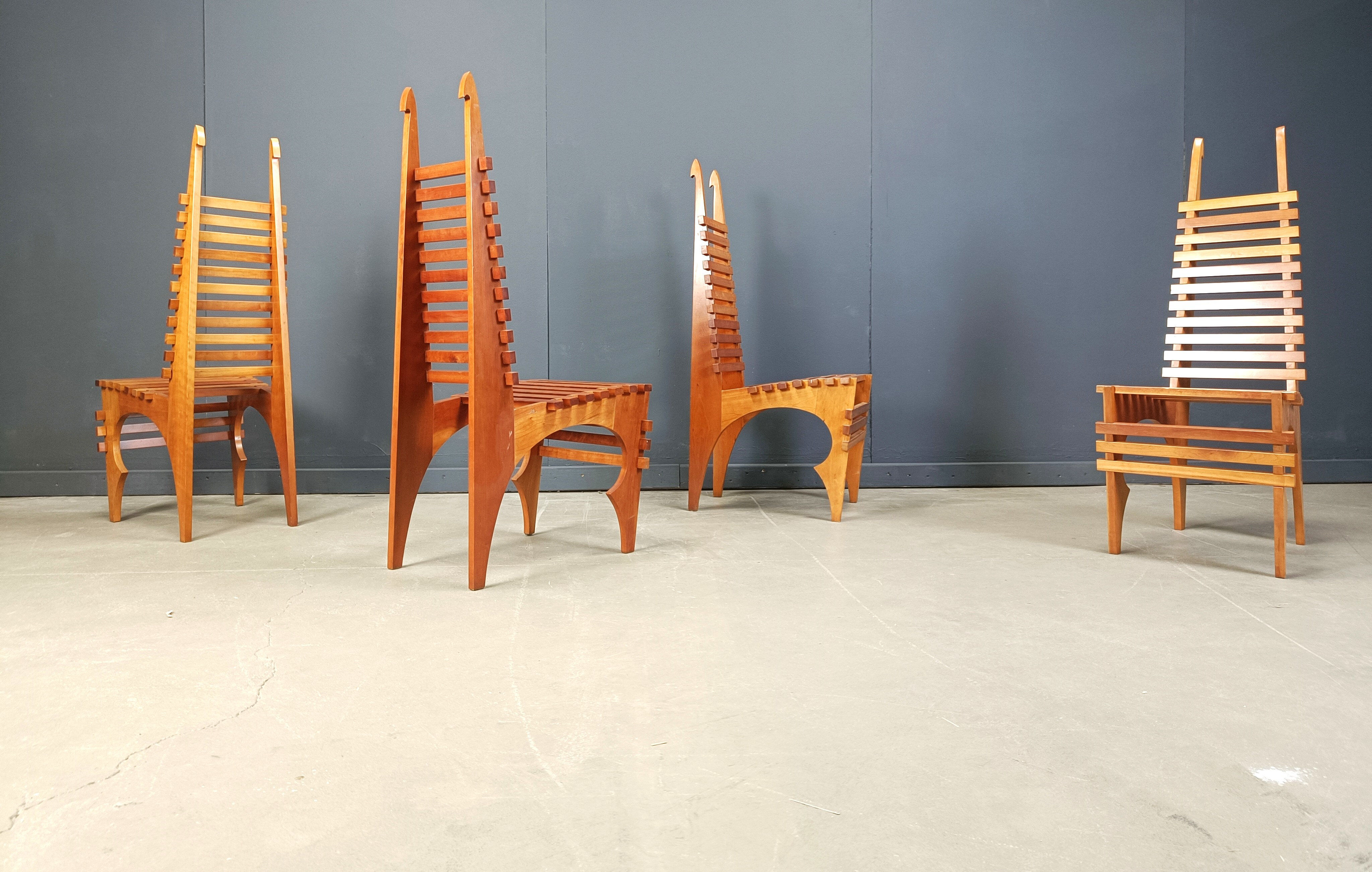 Chaises de salle à manger 'Calcar' postmodernes par Benoit Lange, années 1990.