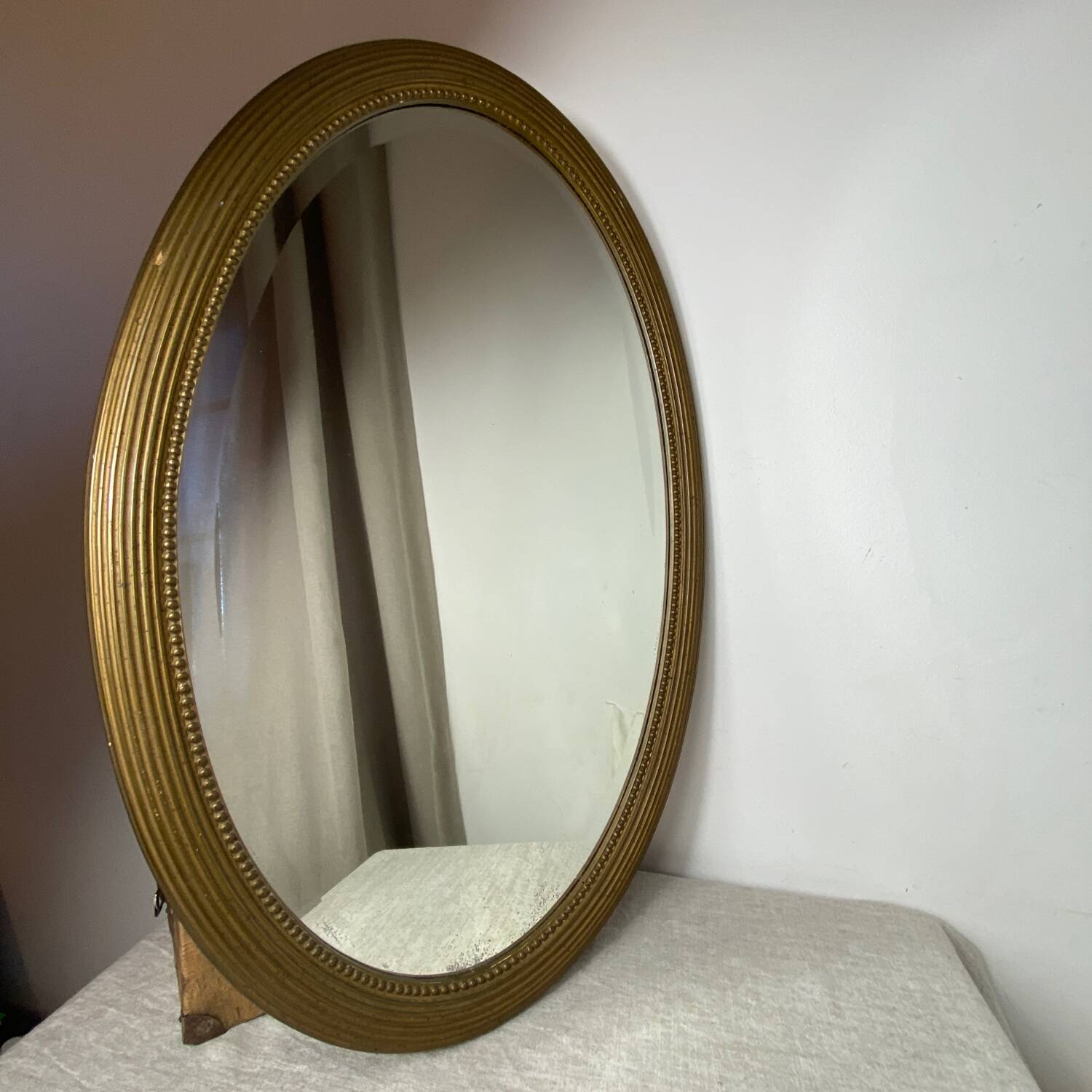 Miroir ovale ancien en bois