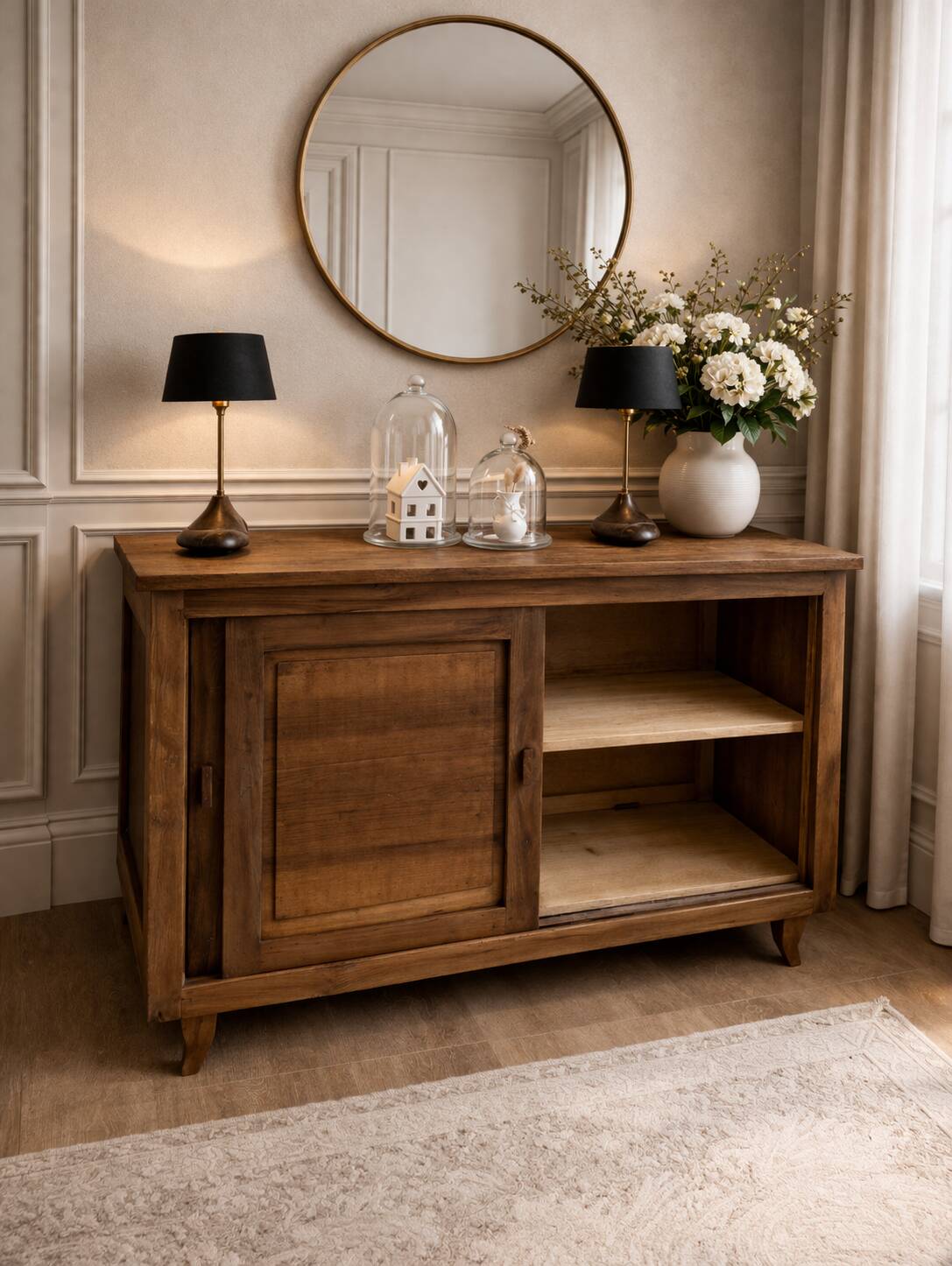 Vintage wooden buffet with a waxed finish, 2 sliding doors.