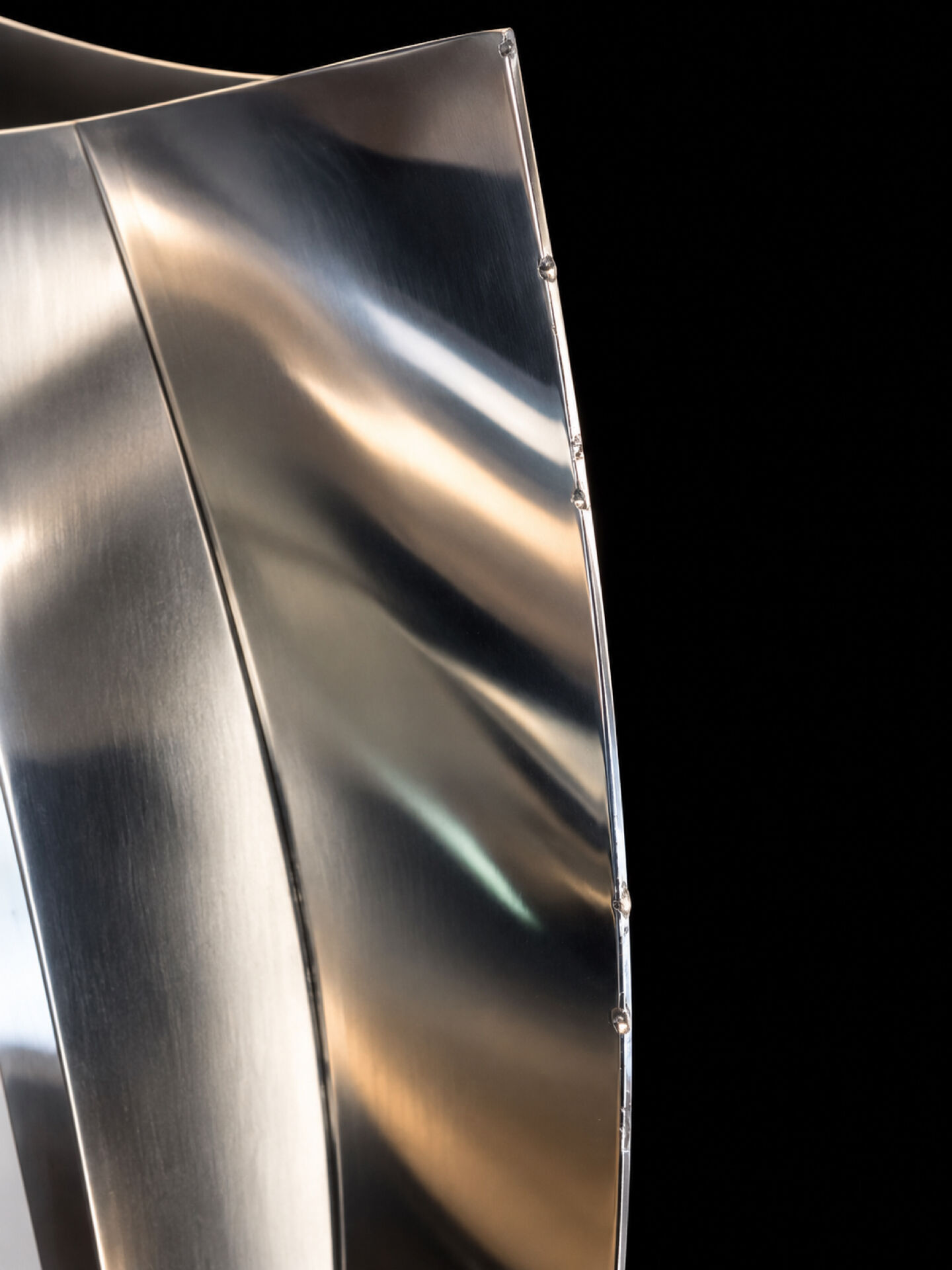 Large sculpture vase signed – polished mirror stainless steel – circa 199