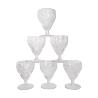 Set of 6 engraved crystal port or liqueur glasses