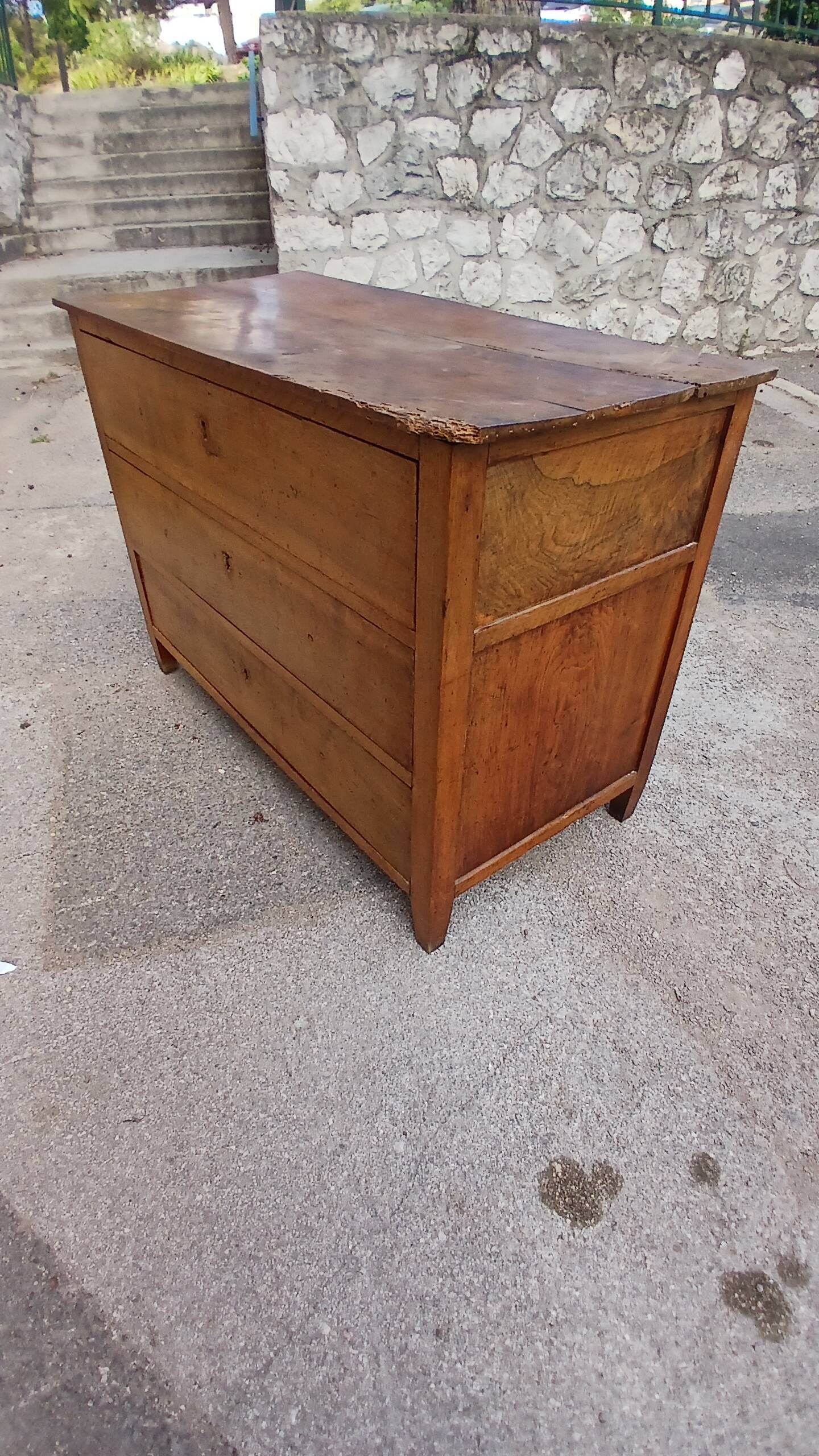 Regional chest of drawers in vintage cherry wood