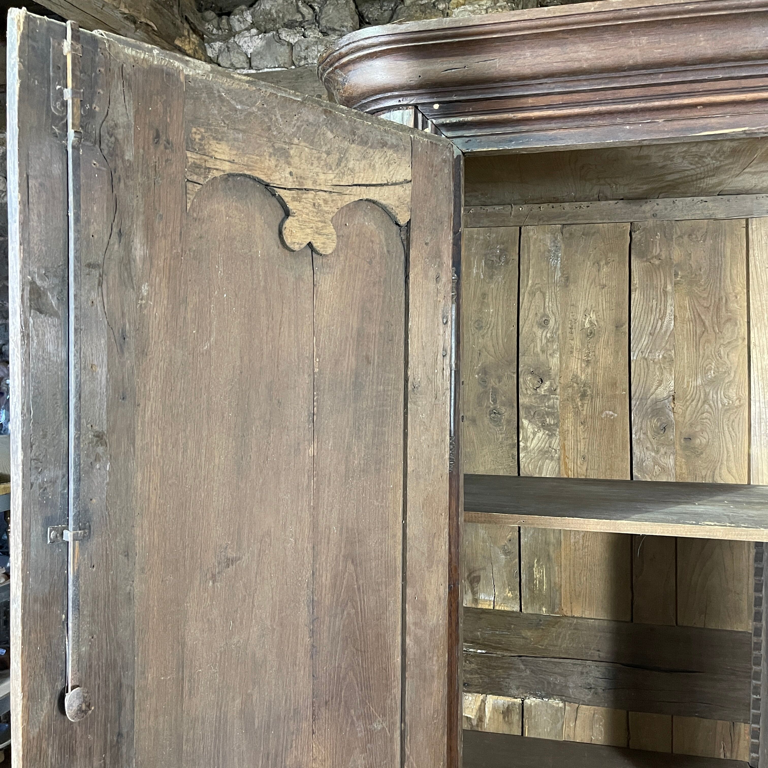 Oak cabinet XVIII th