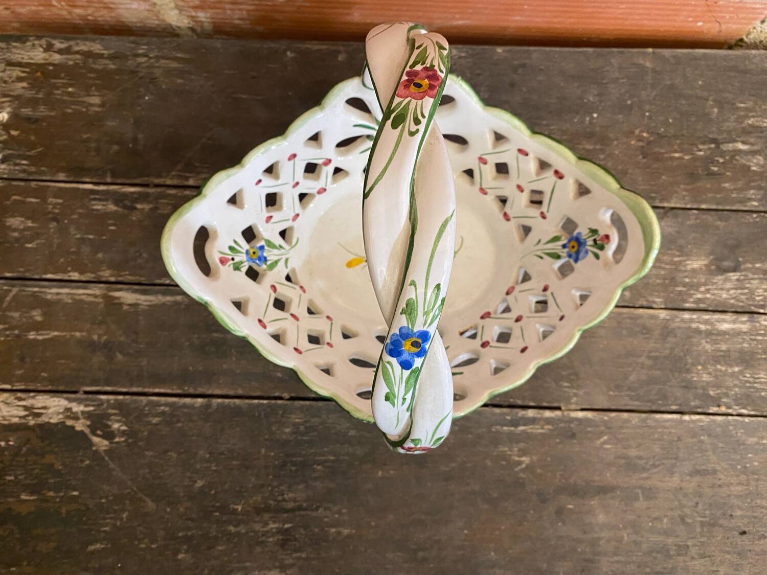 Vintage white openwork ceramic basket with flower decoration for lancel