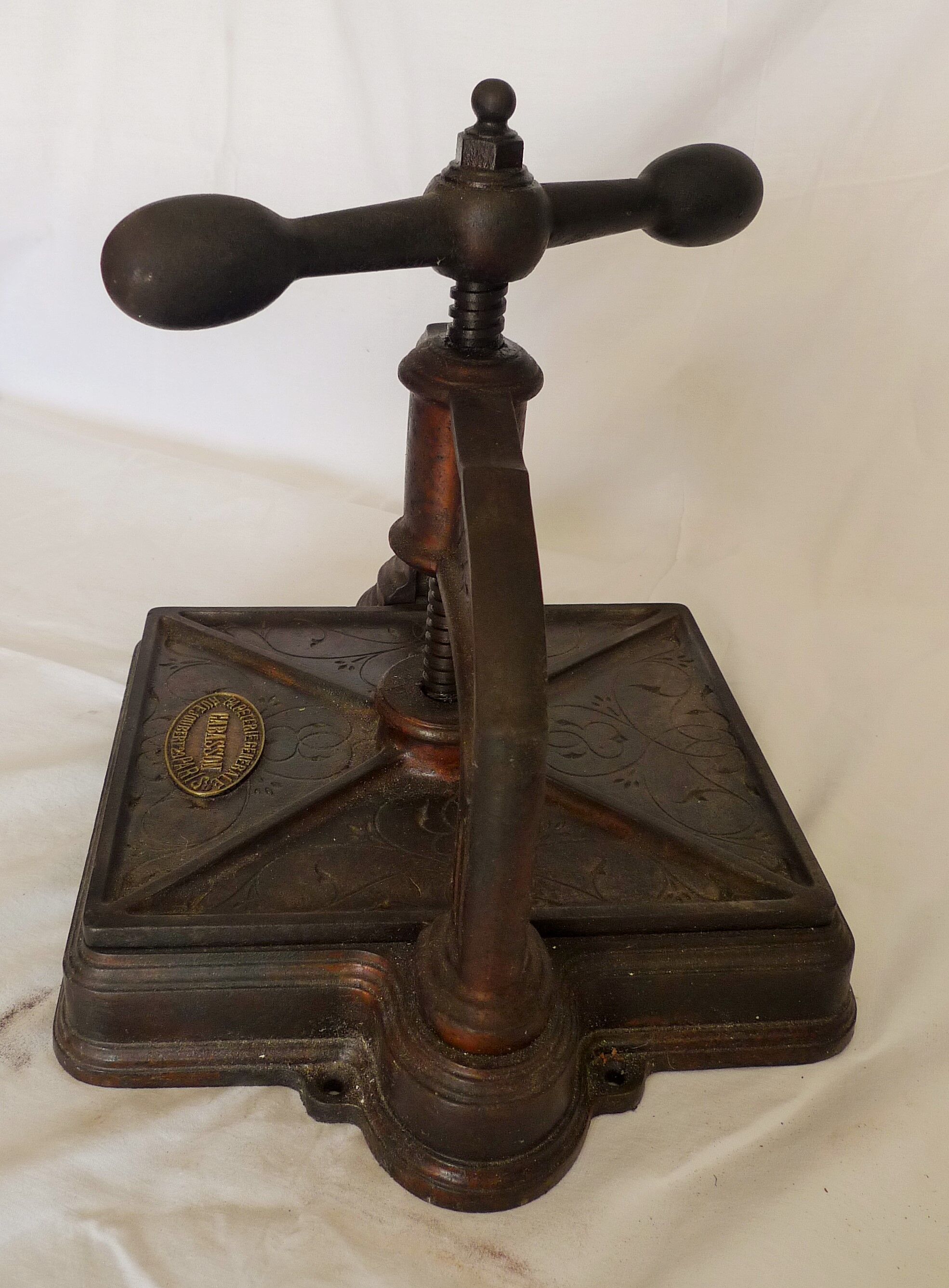 Cast iron notary press