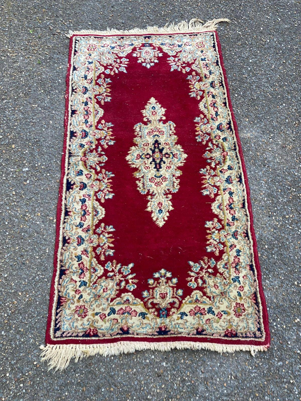 Handmade red Persian wool rug 60x135cm